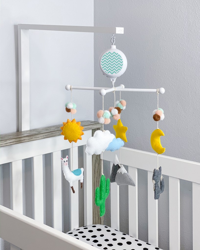 The Snuggly Co DIY Boho Crib Mobile Tutorial